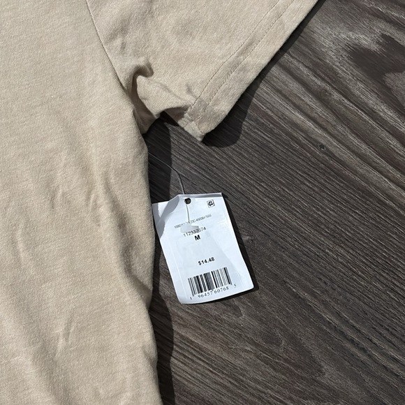 NWT Wrangler graphic tee - Picture 3 of 4
